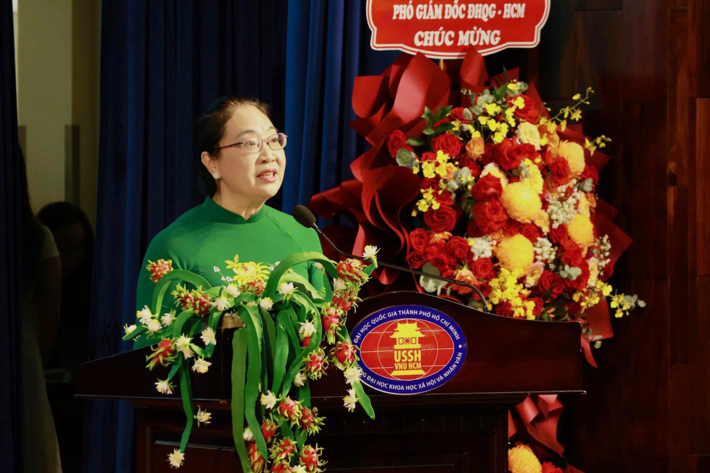 PGS.TS Lê Thị Ngọc Điệp khẳng định Xã hội học là ngành đào tạo chủ lực, góp phần quan trọng vào việc hình thành diện mạo khoa học xã hội Việt Nam trong thời kỳ đổi mới - Ảnh: THÚY QUỲNH