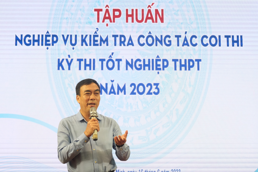 TS. Phạm Tấn Hạ phát biểu tại buổi tập huấn - Ảnh: Hương Mỹ