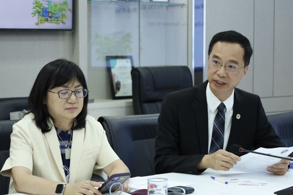 Đại diện Đại học Khoa học và Công nghệ Chihlee đề xuất các chương trình hợp tác trong tương lai giữa hai đơn vị - Ảnh: QUỲNH NHƯ