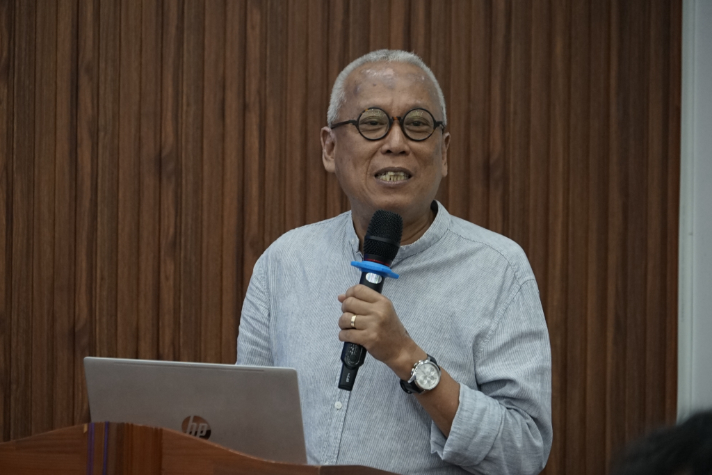 GS.TS Hoàng Khắc Nam cho rằng, chủ đề cạnh tranh giữa Mỹ - Trung luôn là chủ đề quan trọng, thu hút sự quan tâm của giới học giả và hoạch định chính sách - Ảnh: Phạm Trí