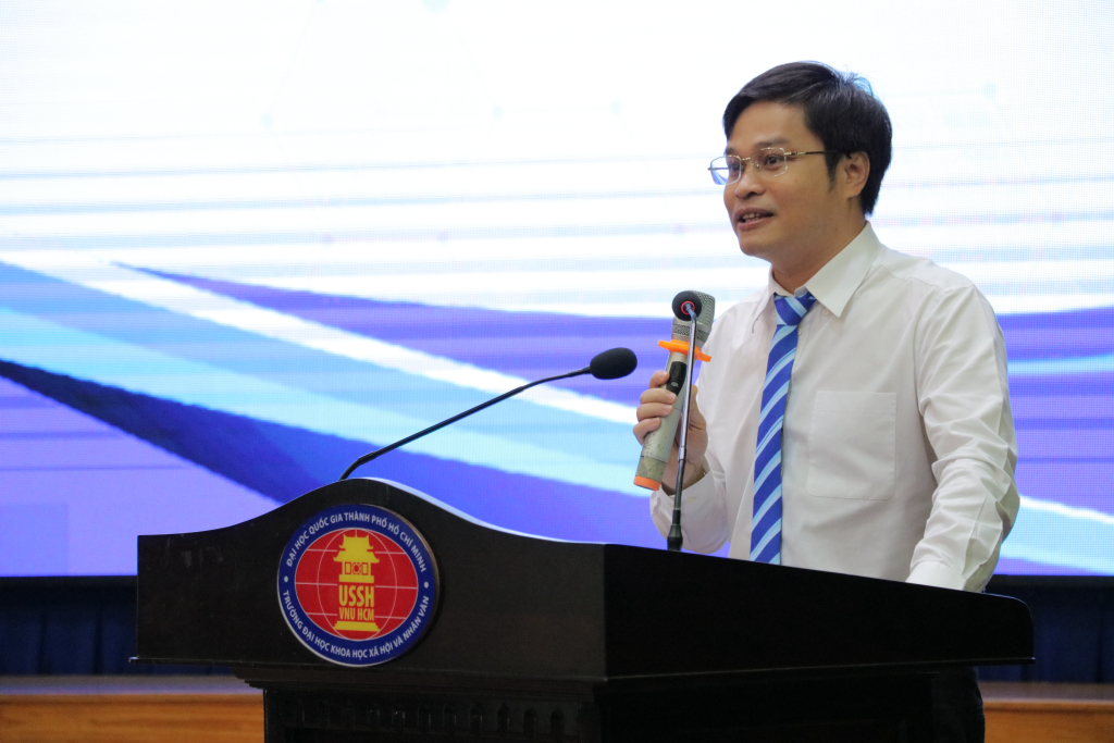 Đ/c Đoàn Kim Thành thông tin về vòng Bán kết cho thí sinh - Ảnh: Tuyết Hồng
