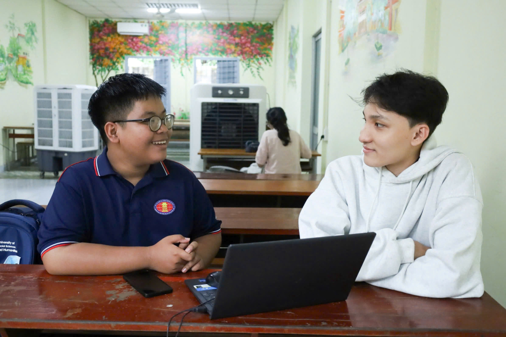 Minh Hoàng tự hào chia sẻ về những lý do để lựa chọn con đường học tập hiện tại - Ảnh: QUỲNH NHƯ