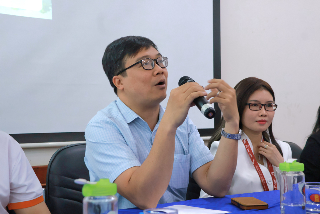 ThS. Phạm Duy Phúc cho biết, trung bình có hơn 1.000 sinh viên theo học tại Khoa - Ảnh: THANH HẢI