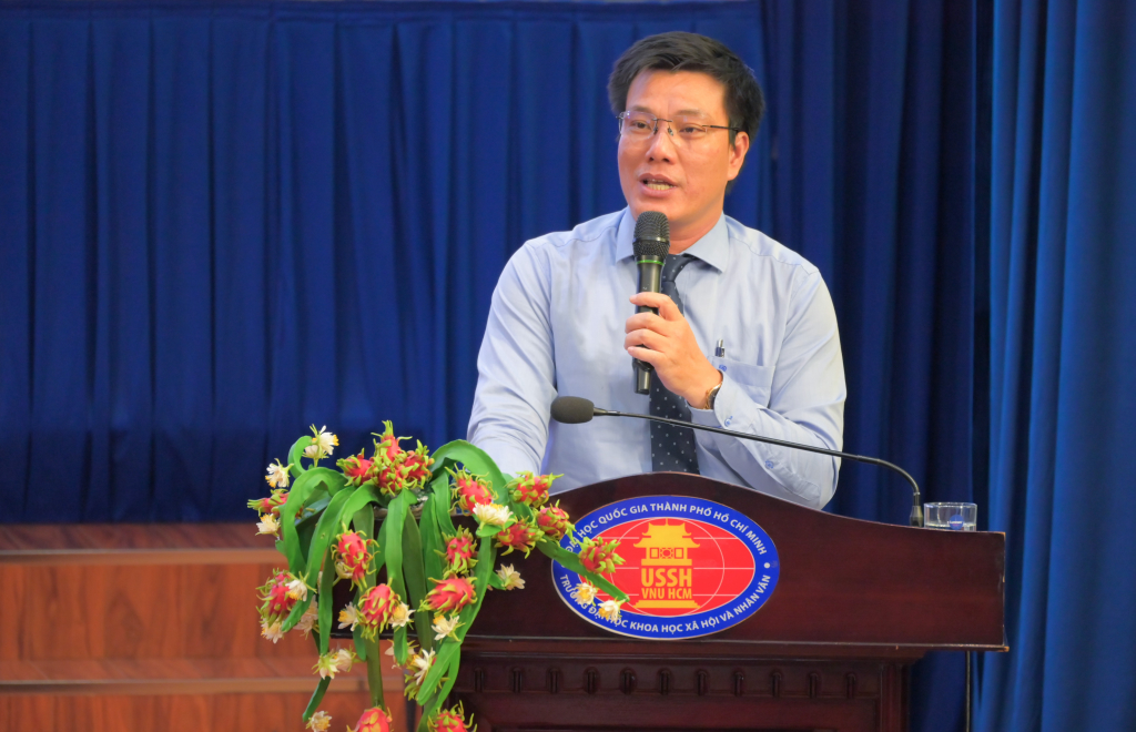 PGS.TS Lưu Văn Quyết tin rằng mỗi công trình nghiên cứu của học viên không chỉ là thành quả của cá nhân mà còn đóng góp vào kho tàng trí thức chung của Nhà trường và đất nước nói chung - Ảnh: Ý NGUYỄN
