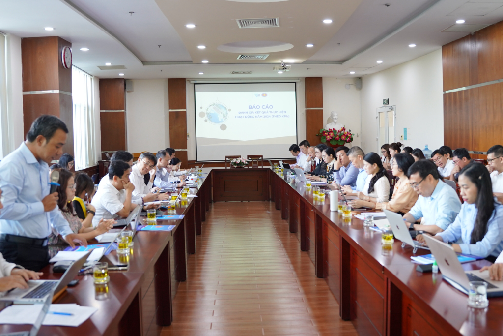 Buổi làm việc diễn ra tại phòng P.205 tại cơ sở Thủ Đức - Ảnh: Phạm Trí