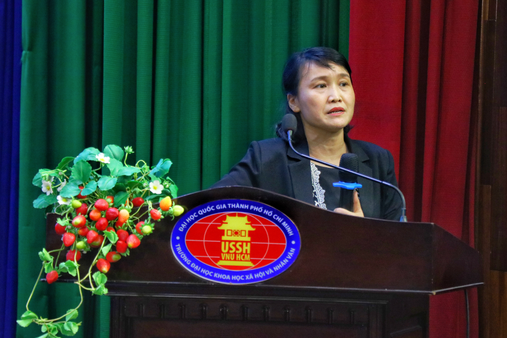 TS. Cao Thị Châu Thủy nhắn nhủ sau đại học là một giai đoạn mới đầy thử thách - Ảnh: Trịnh Minh Phương