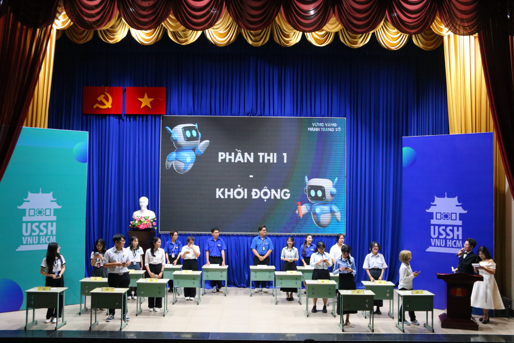 Vòng chung kết cuộc thi diễn ra tại Hội trường Nhân Văn - Ảnh: Tiến Anh