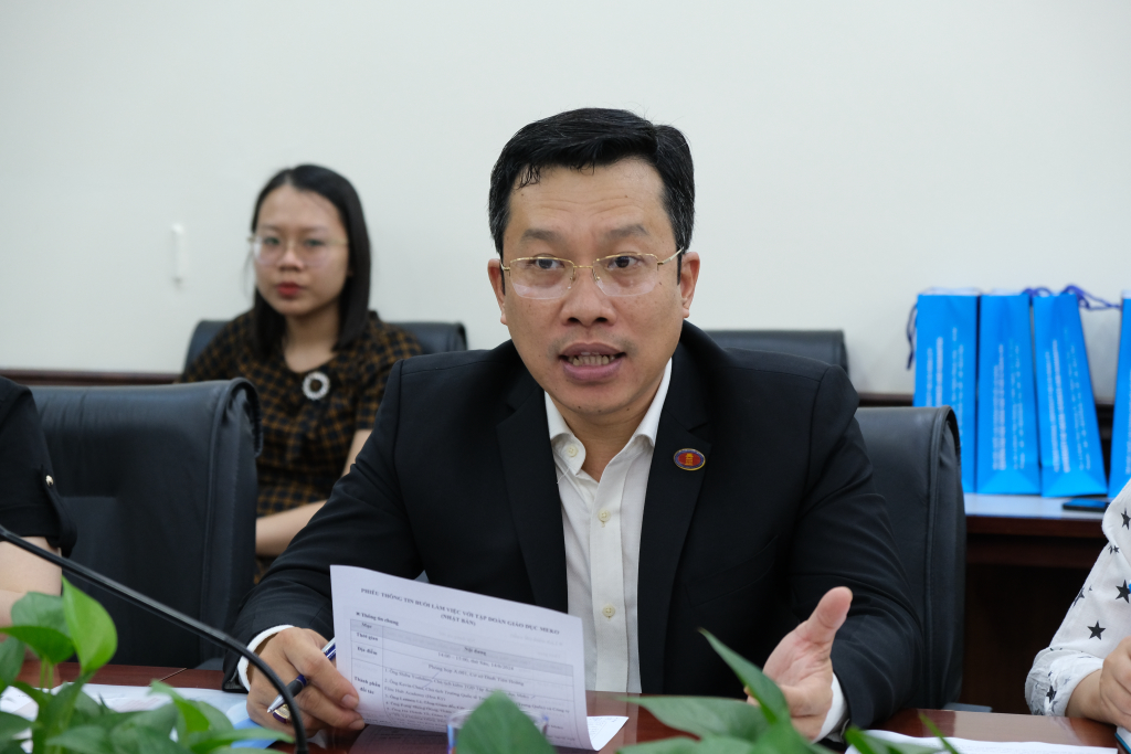 T.S Lê Hoàng Dũng đề xuất các chương trình hợp tác - Ảnh: Hương Mỹ