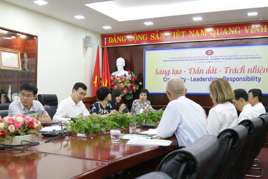 Đại diện các khoa của Nhà trường cũng thông tin thêm những nhu cầu, nguyện vọng của sinh viên khi sang học tập tại trường - Ảnh: Phương Khanh 