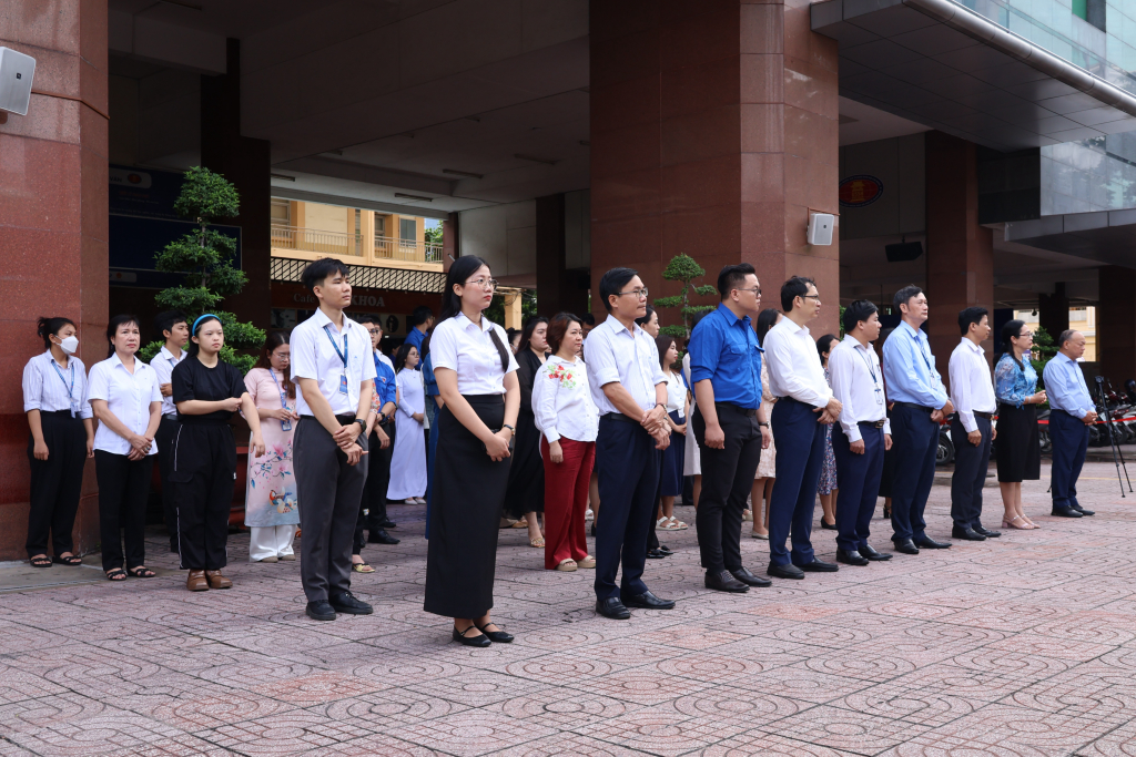 Tham dự buổi lễ có các viên chức, người lao động, học viên và sinh viên Nhà trường - Ảnh: QUỲNH NHƯ